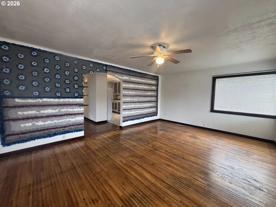 2208 Cedar St, La Grande, OR 97850 - #3