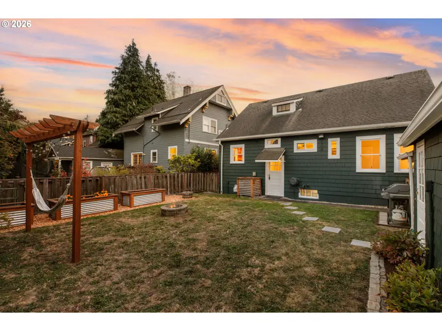 3329 NE Tillamook St, Portland, OR 97212 - #2
