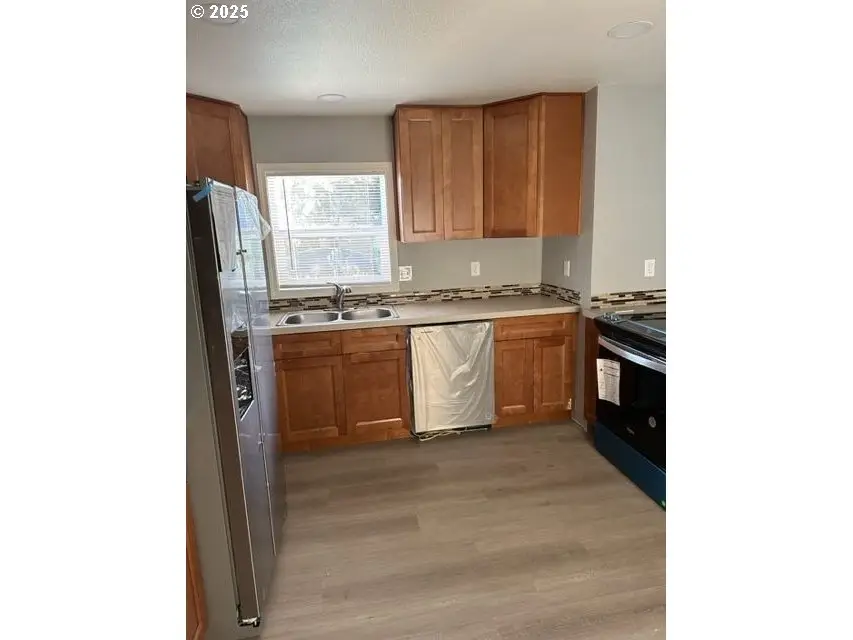 5103 NE 42nd Ave, Portland, OR 97218 - Image #2