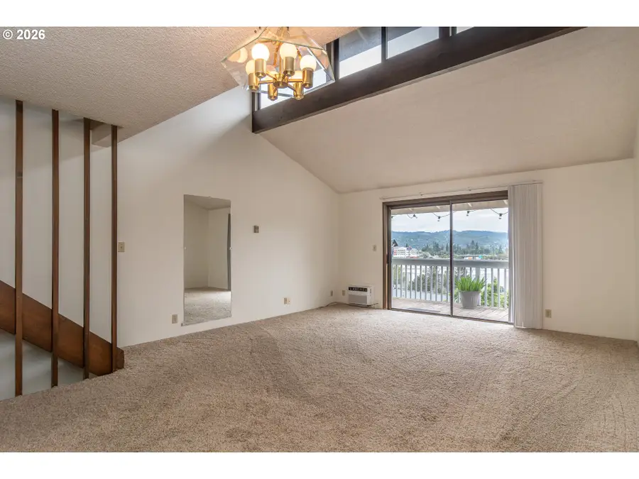 26 NW Mountain View Dr, Roseburg, OR 97471 - #2
