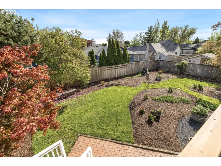 200 E Foothills Dr, Newberg, OR 97132 - #3