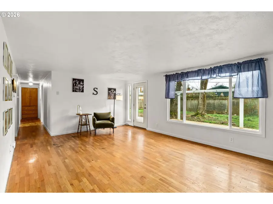 1654 Brewer Ave, Eugene, OR 97401 - Image #3