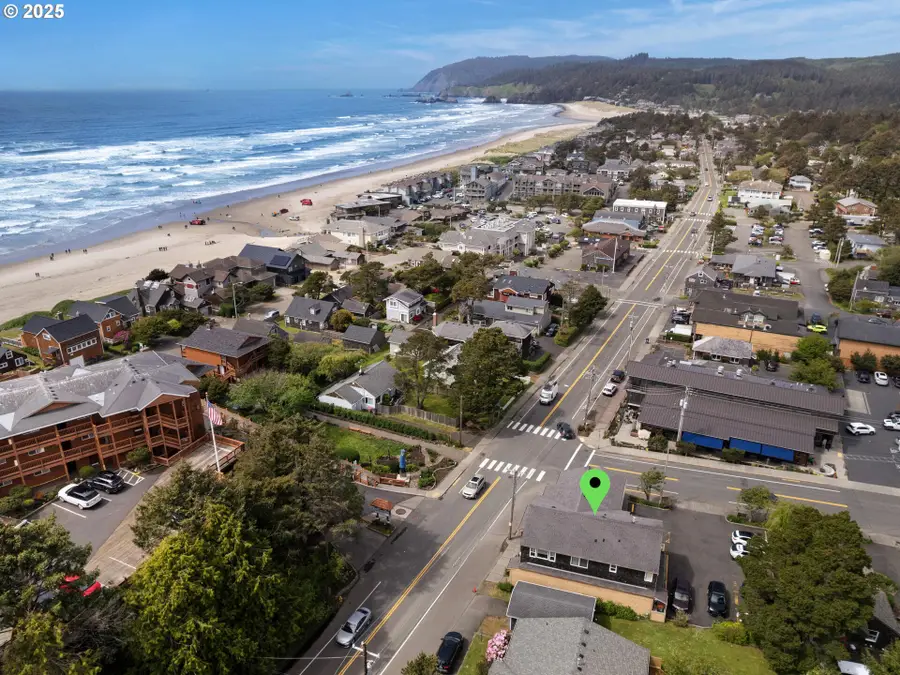 107 Sunset Blvd, Cannon Beach, OR 97110 - Image #2