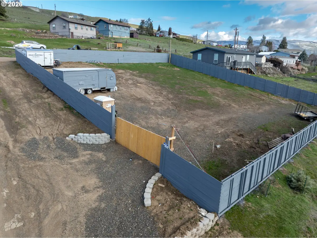 1111 Starlight St, Chenoweth, OR 97058 - #1