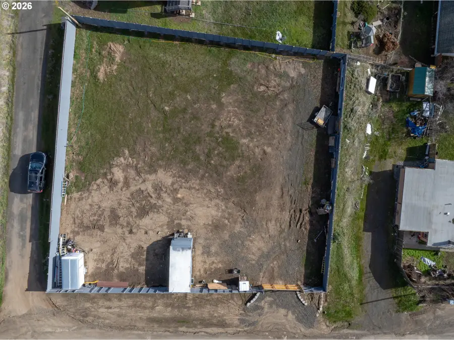 1111 Starlight St, Chenoweth, OR 97058 - #3