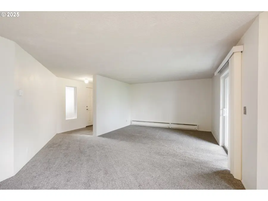 47 Eagle Crest Dr #15, Lake Oswego, OR 97035 - Image #2