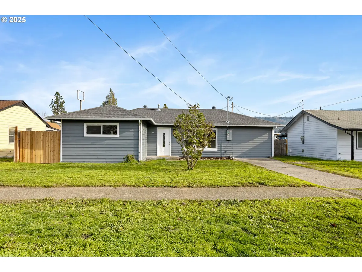 260 SW Ford Ave, Winston, OR 97496 - Image #1