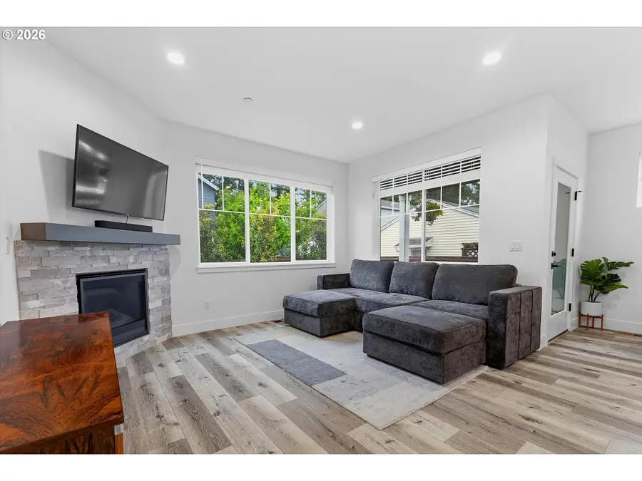 16159 SW Vance Ln, Beaverton, OR 97078 - #3