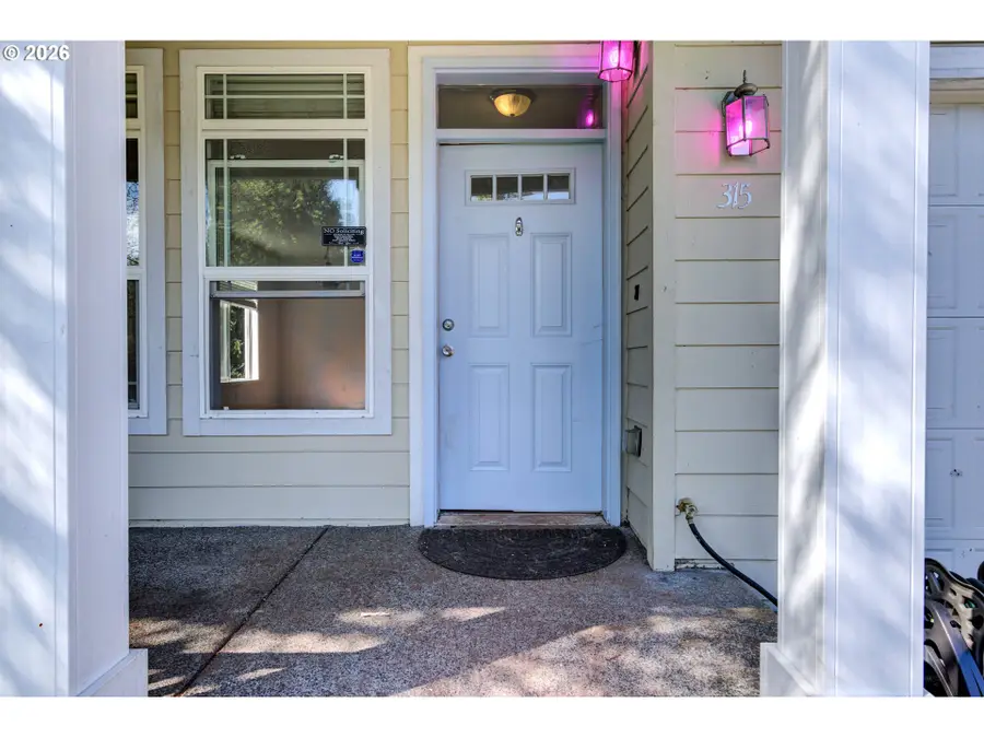 315 S 34th Pl, Ridgefield, WA 98642 - #2