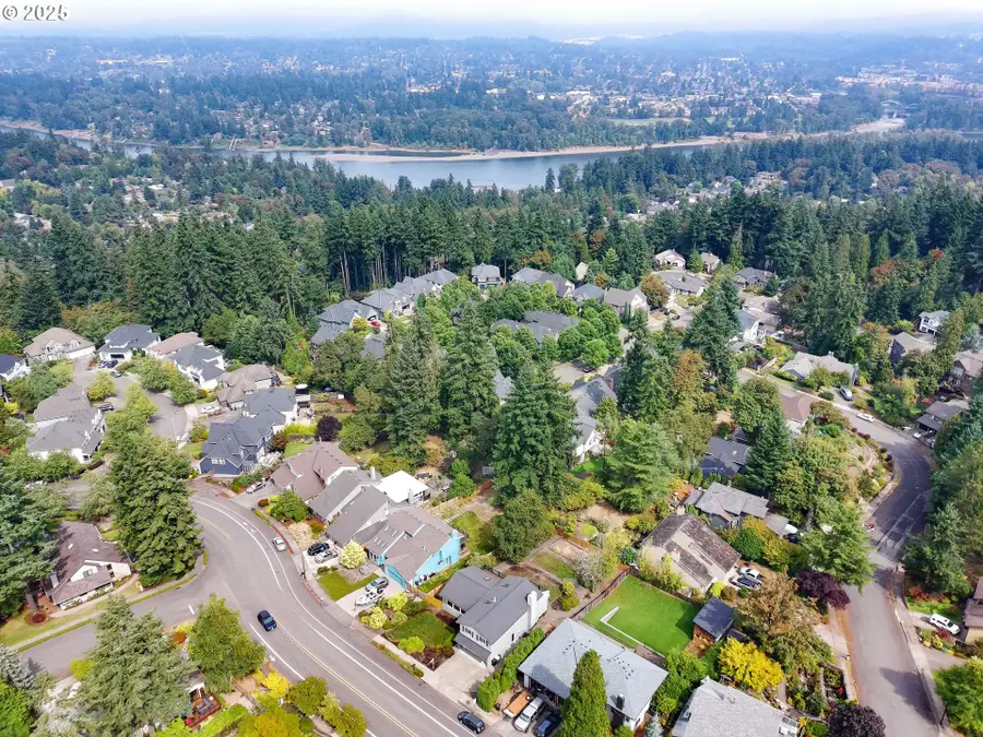 5219 Summit St, West Linn, OR 97068 - Image #3