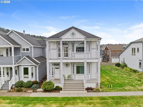 250 Round House Rd, Astoria, OR 97103