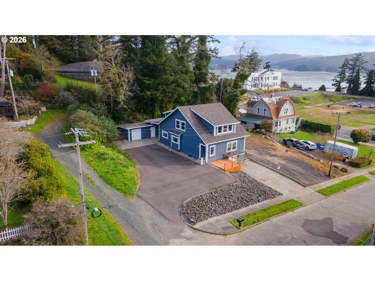 790 Oregon Ave, North Bend, OR 97459 - #1