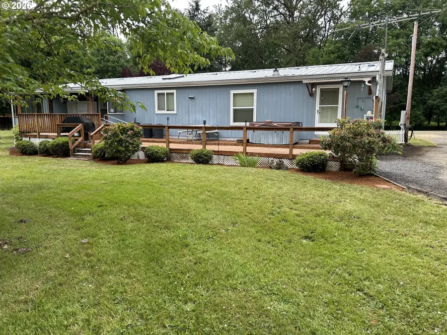 38102 Queens Rd, Marcola, OR 97454 - #2