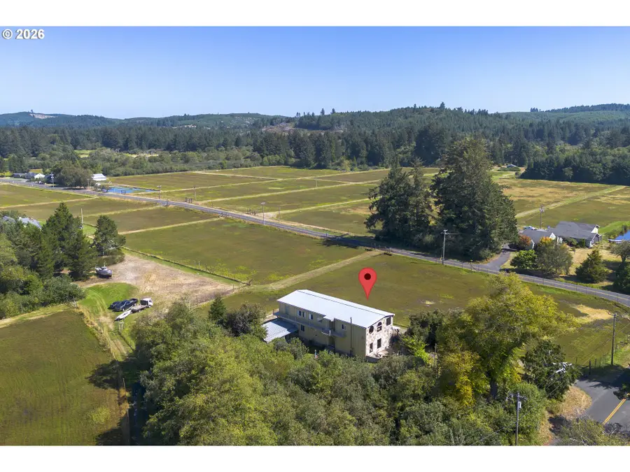 88952 Dellmoor Loop, Warrenton, OR 97146 - Image #2