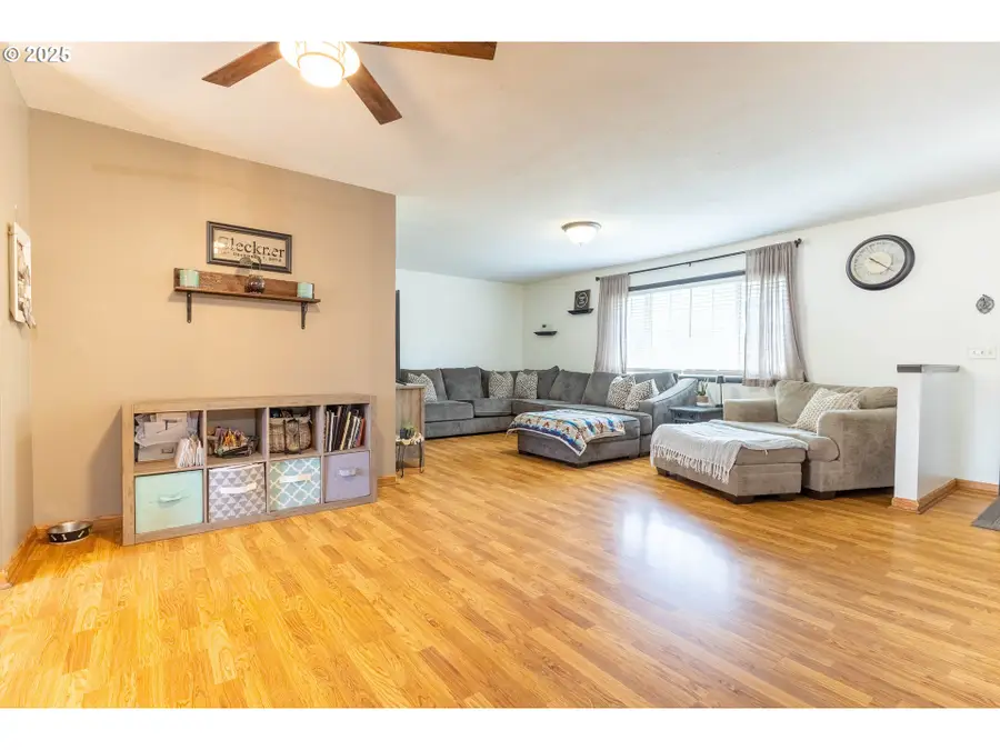 1111 W Ave, La Grande, OR 97850 - #3