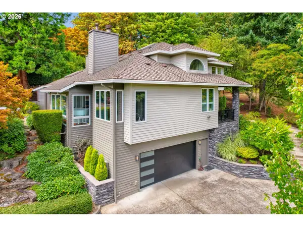 2677 SW 64th Pl, Portland, OR 97225