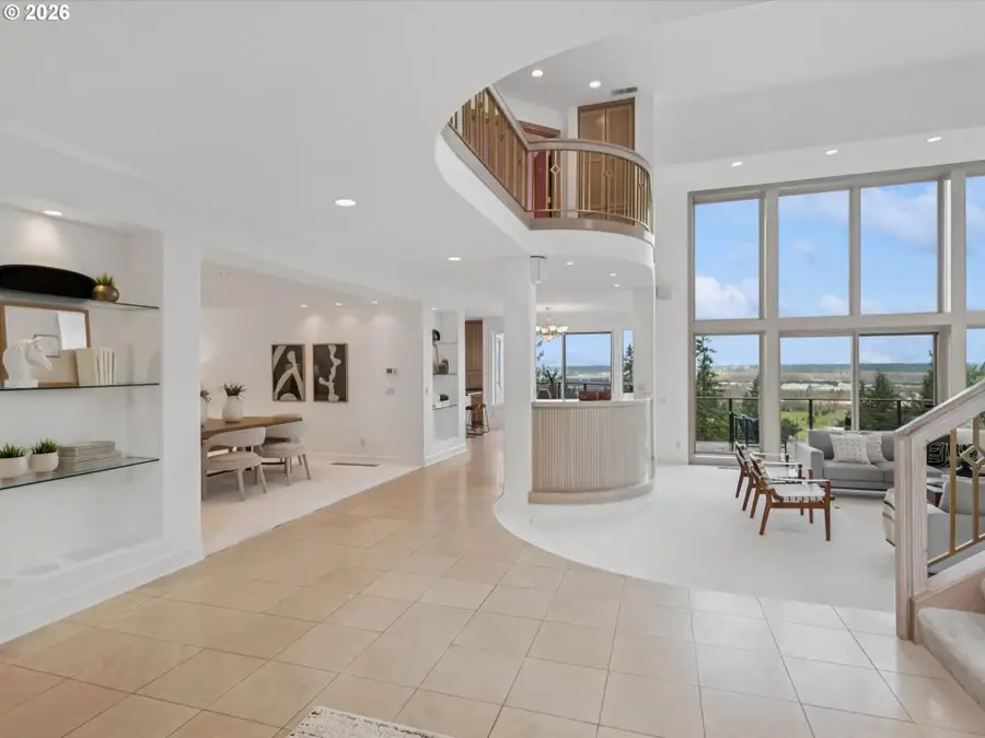 9027 NE Cliff St, Portland, OR 97220 - Image #3