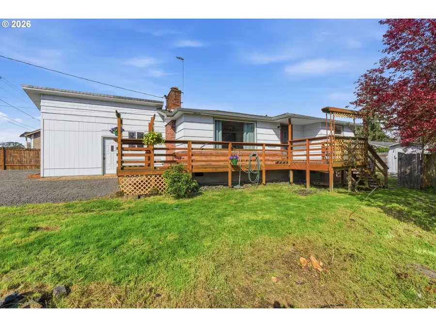 610 Tualatin St, Saint Helens, OR 97051 - #3