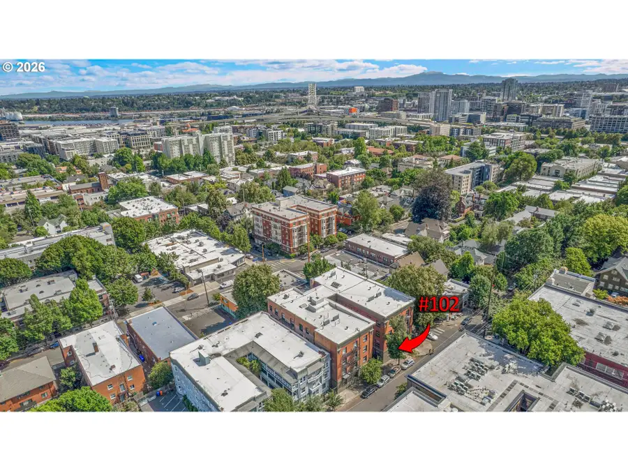 2109 NW Irving St #102, Portland, OR 97210 - #2