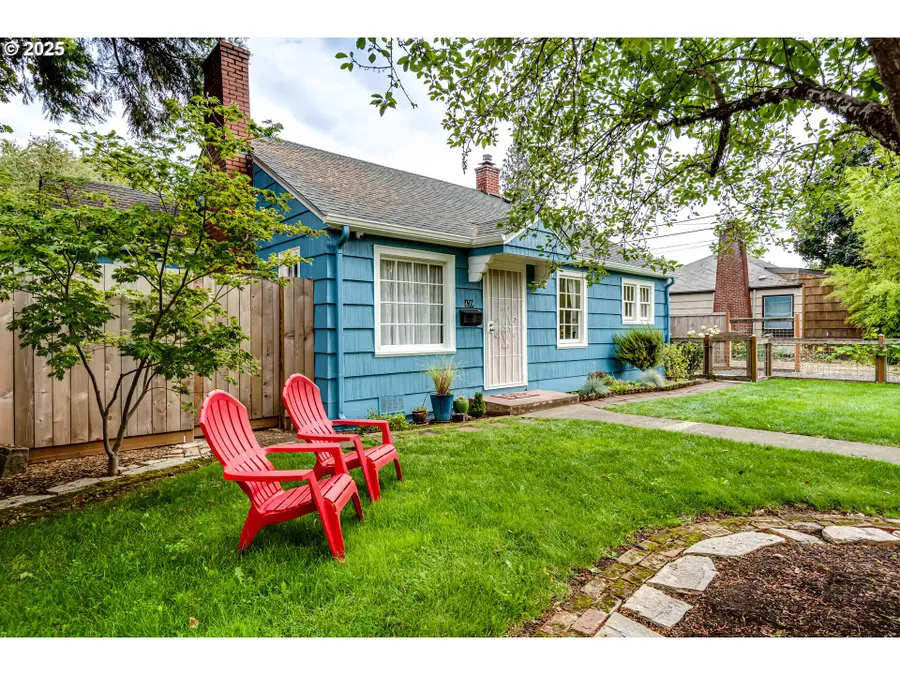 439 Almaden St, Eugene, OR 97402 - #2