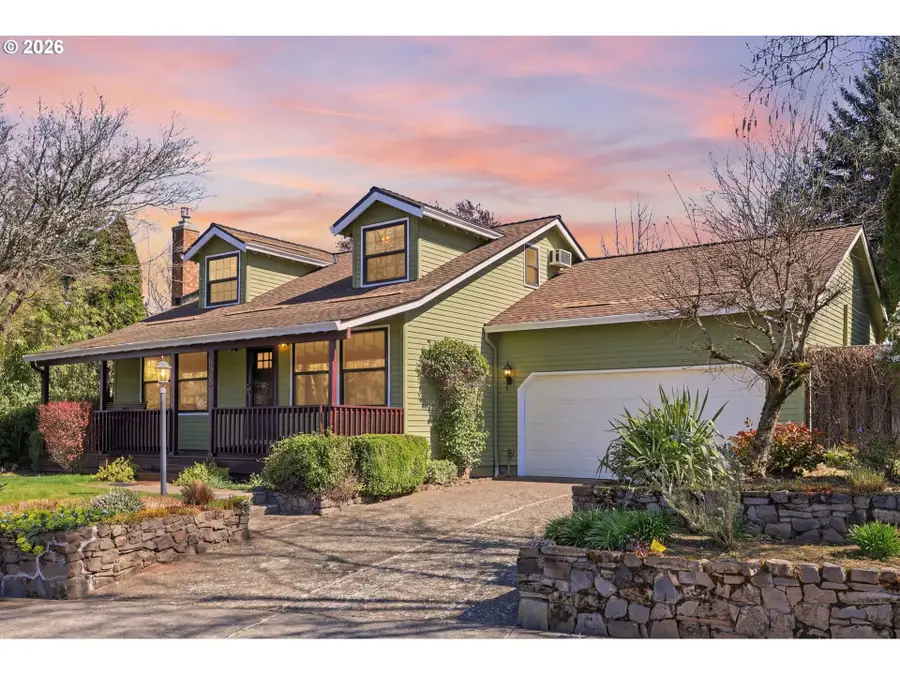 1596 NW Riverview Ave, Gresham, OR 97030 - #2