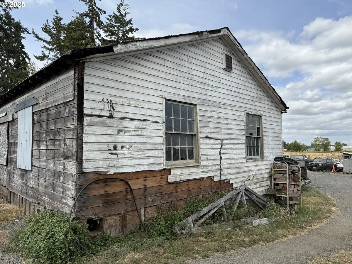 3925 SE Spicer Dr, Albany, OR 97322 - Image #1