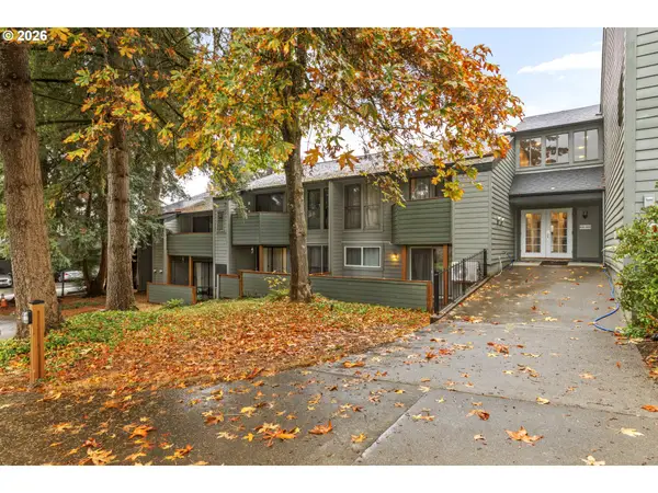 8651 SW Brightfield Cir, Portland, OR 97223