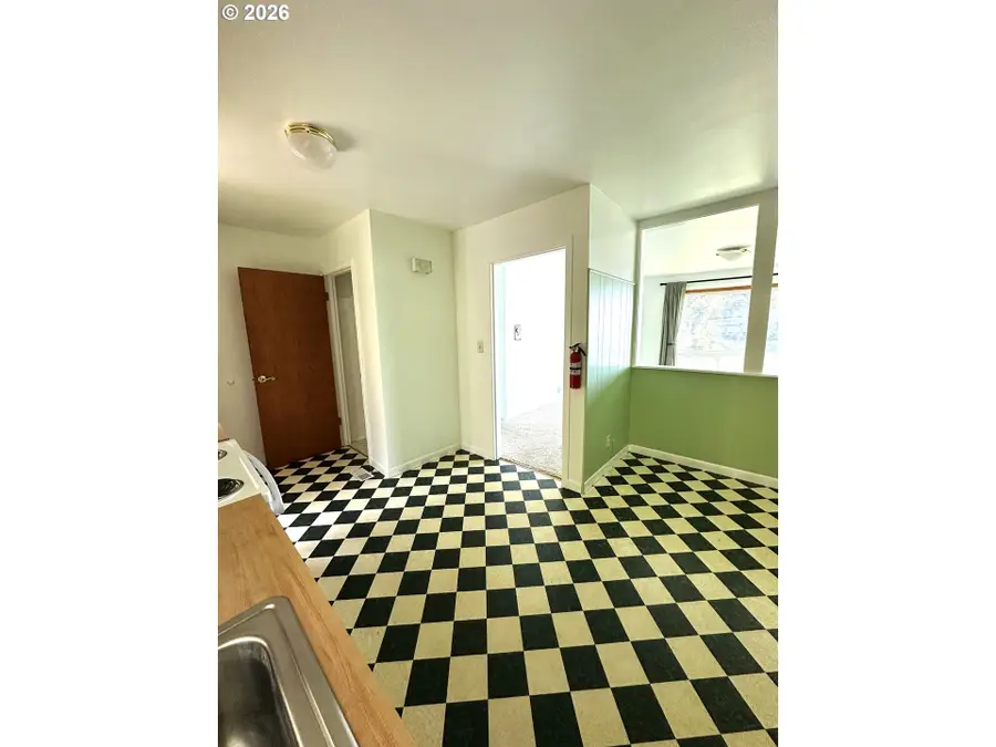 2840 Grand Ave, Astoria, OR 97103 - #3