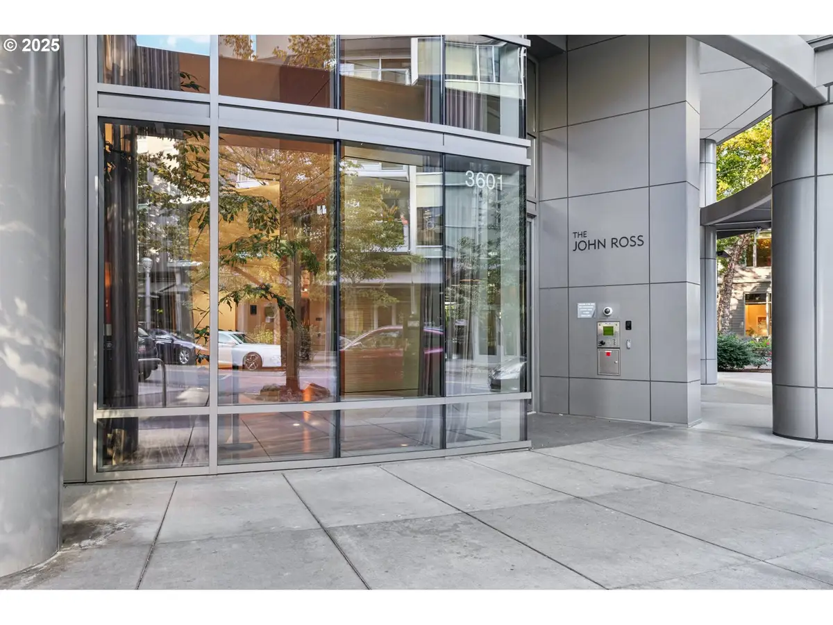 3601 S River Pkwy, Portland, OR 97239 - Image #1