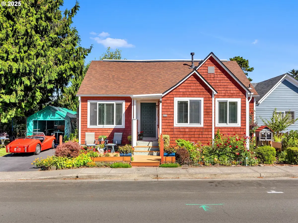 460 12th Ave, Seaside, OR 97138 - Image #1