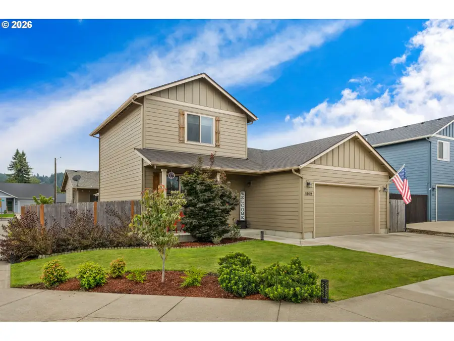 1202 Albatross Ct, Sweet Home, OR 97386 - #3