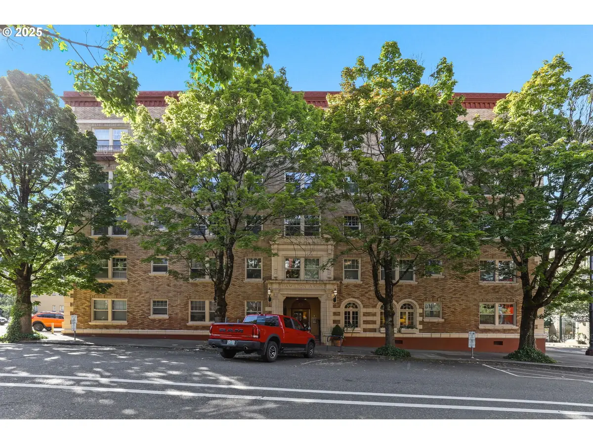 709 SW 16th Ave #310, Portland, OR 97205 - Image #1