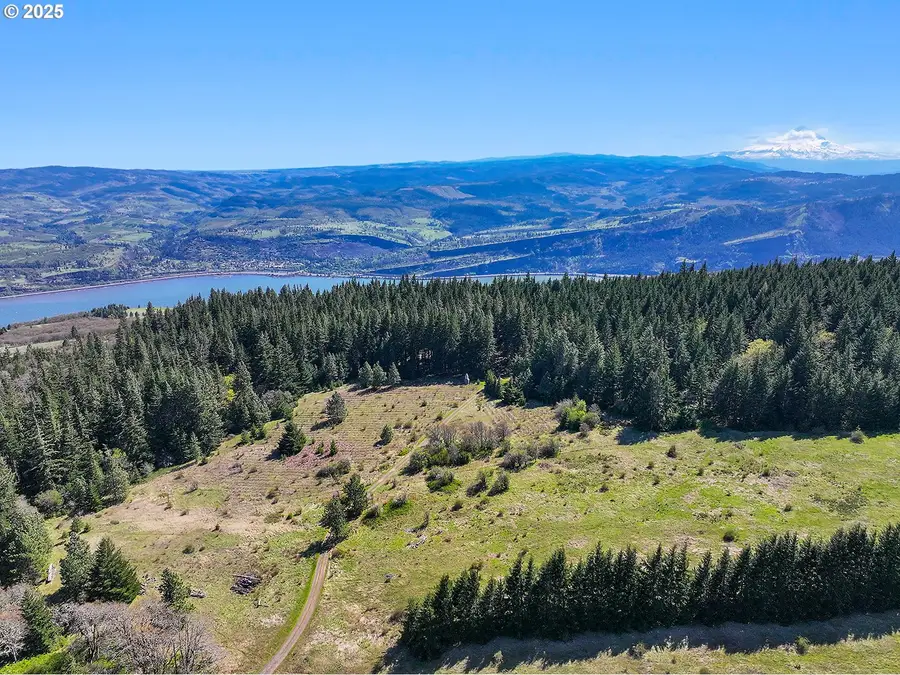 101 Cooke Rd, White Salmon, WA 98672 - Image #2