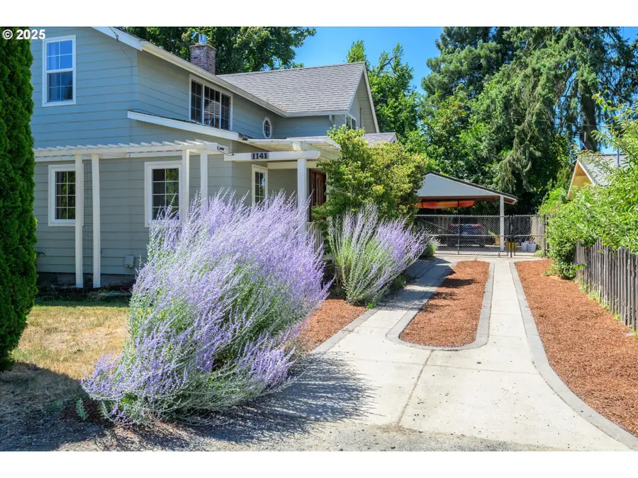 1141 Thayer Ave, Cottage Grove, OR 97424 - Image #3