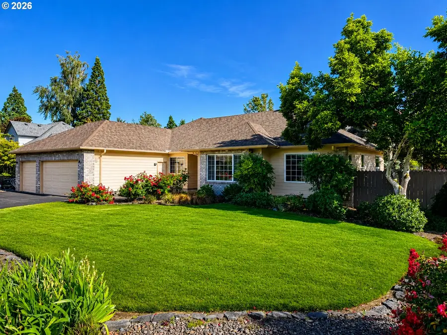 836 NW 21st St, McMinnville, OR 97128 - #2