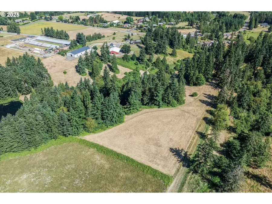 11800 S Carus Rd, Oregon City, OR 97045 - Image #2