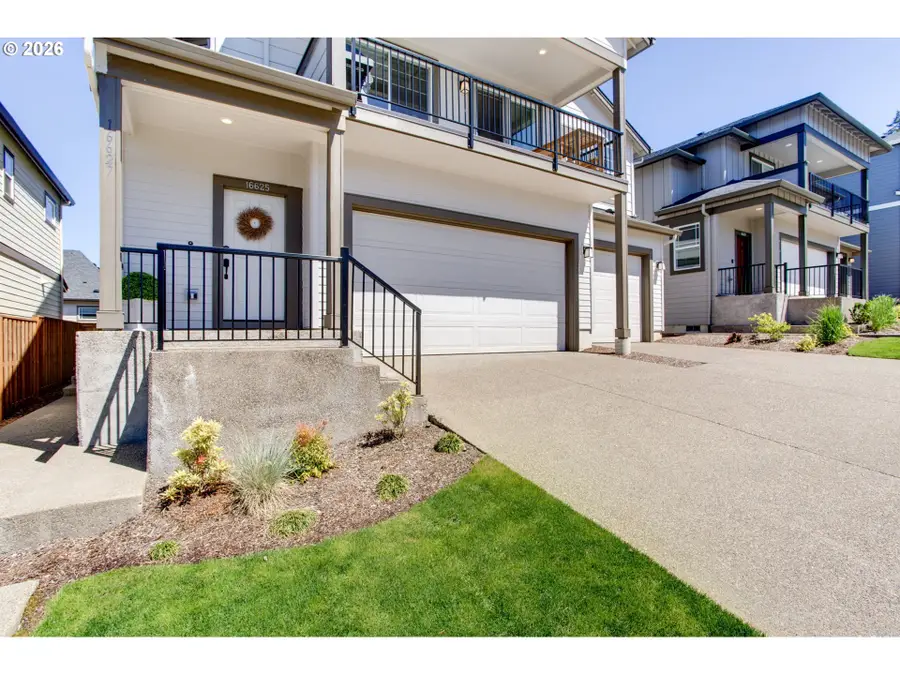 16625 SW Botany Bay Ln, Beaverton Hillsboro, OR 97224 - #3