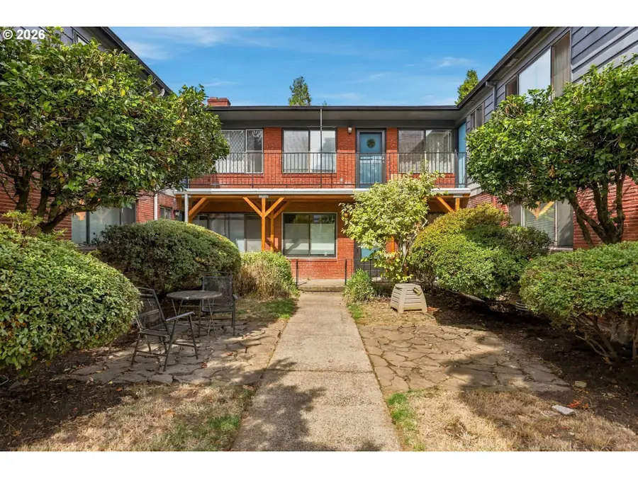 3911 NE Killingsworth St #10, Portland, OR 97211 - #2