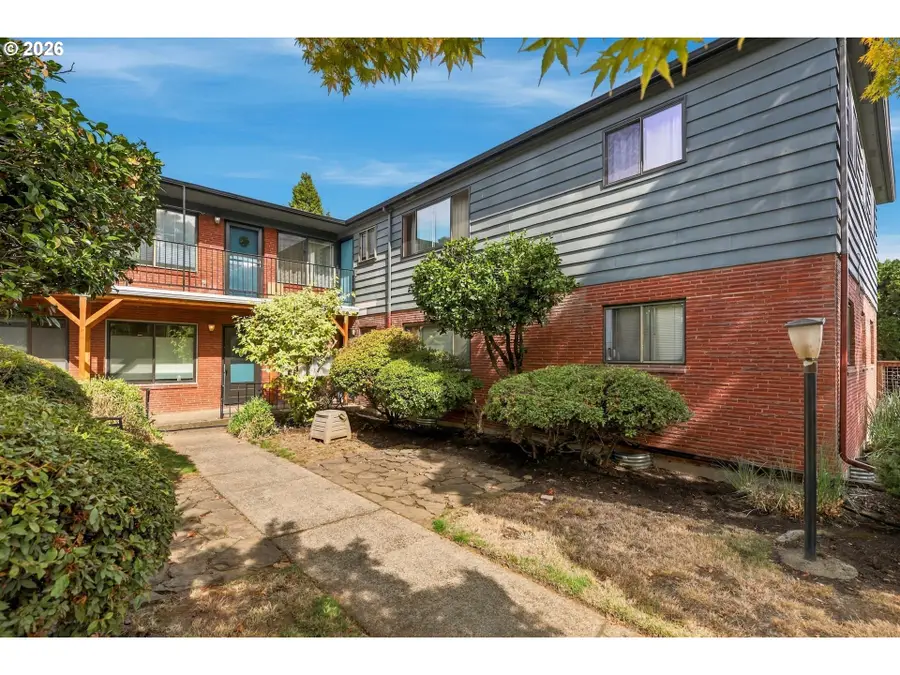 3911 NE Killingsworth St #10, Portland, OR 97211 - #3