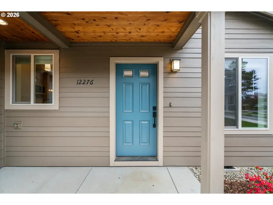 12276 Meadolawn Dr, Oregon City, OR 97045 - #2