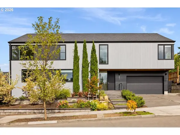 9077 NW Lovejoy St, Portland, OR 97229
