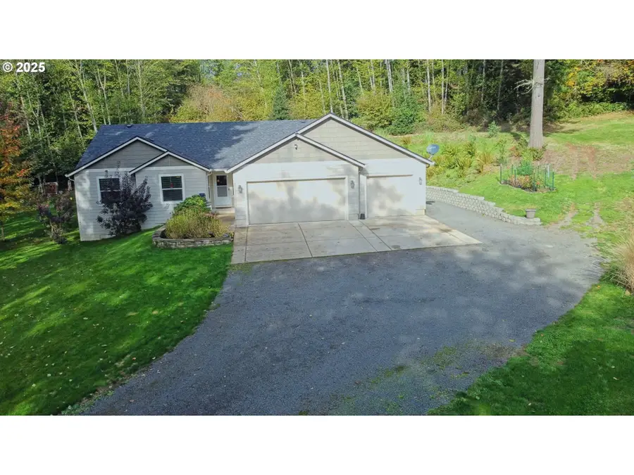 251 Mystery Dr, Amboy, WA 98601 - #3