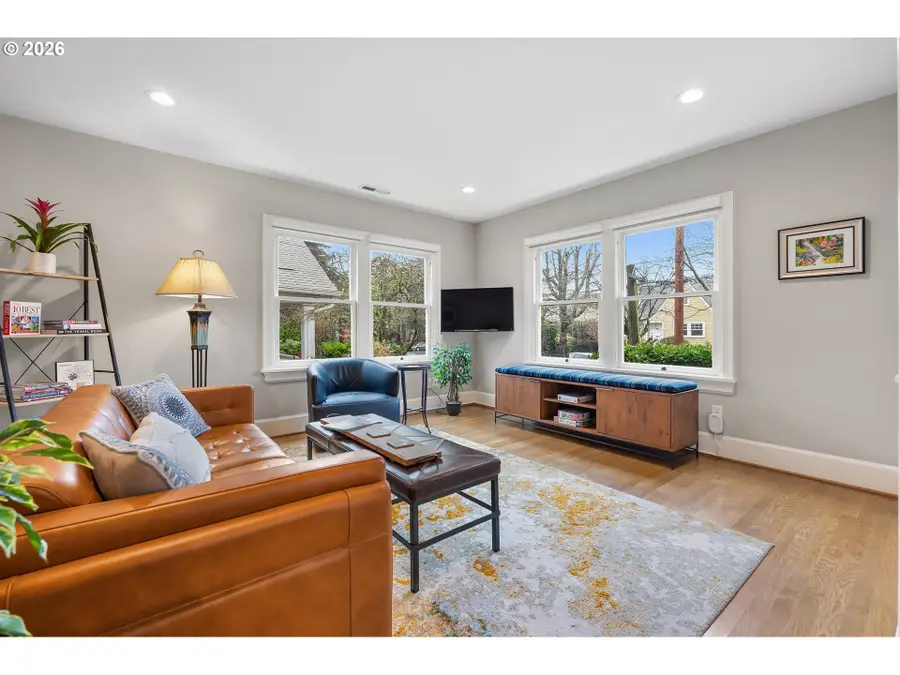 2722 NE 9th Ave, Portland, OR 97212 - #3