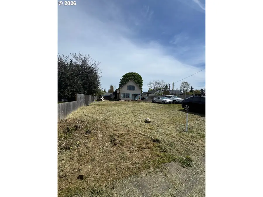 109 S Trade St, Amity, OR 97101 - #2