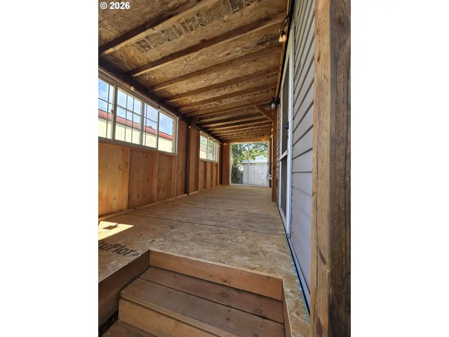 7227 SE Flavel St, Portland, OR 97206 - #2
