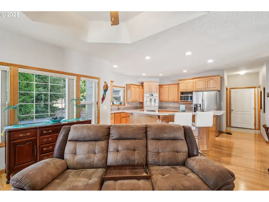 724 Lost Ln, Keizer, OR 97303 - #3