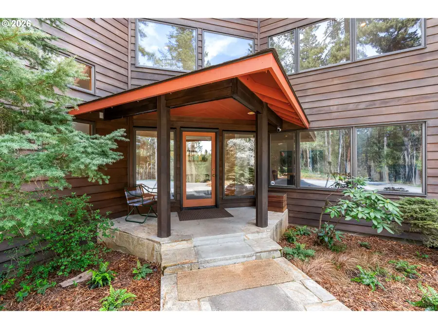 2000 Paradise Ridge Rd, Mosier, OR 97040 - #2