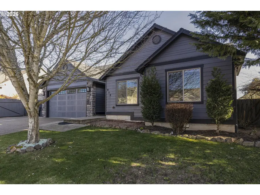 612 N 6th St, Carlton, OR 97111 - Image #2