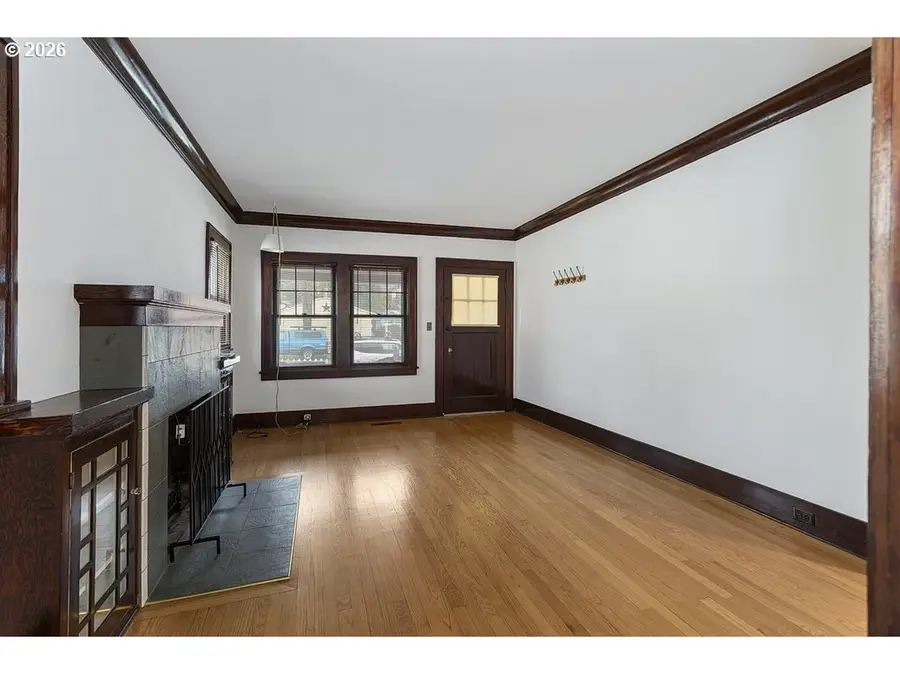 309 Washington St, Oregon City, OR 97045 - #3