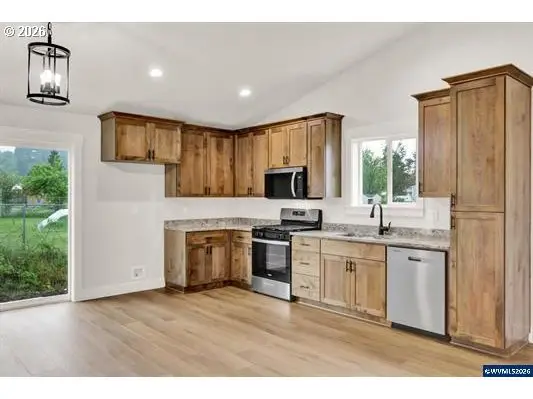 4400 Knotty Pine Ct, Sweet Home, OR 97386 - #2